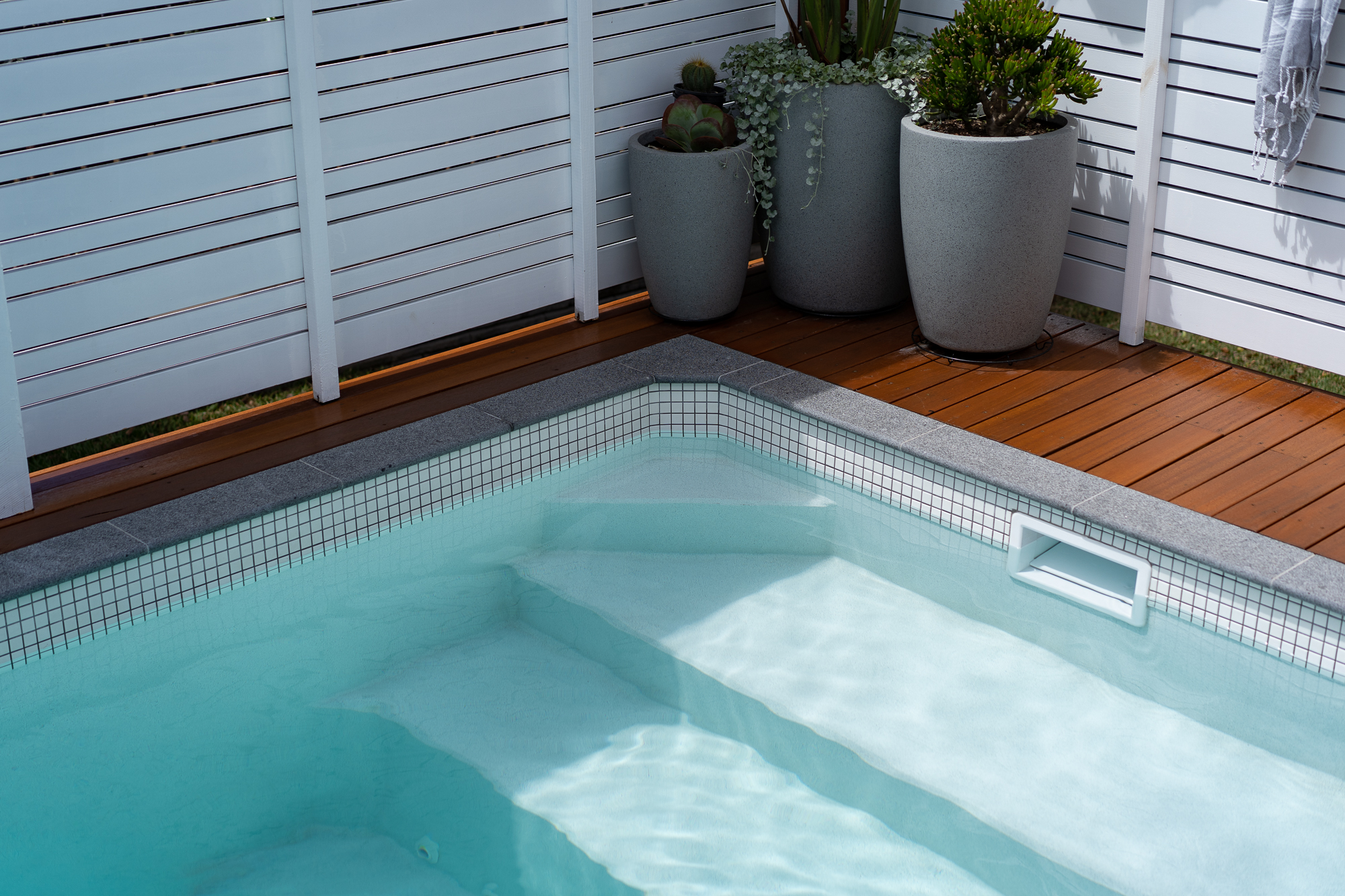 Plungie Studio 12ft x 7ft plunge pool in Mediterranean Blue